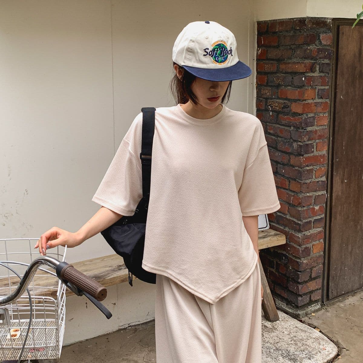 Tess Unbal T - 이미지 1