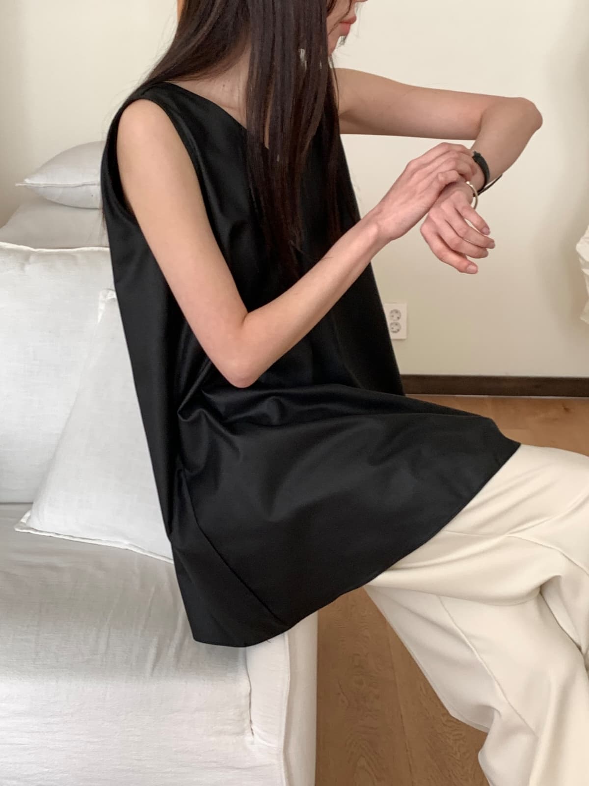 NARS sleeveless blouse - 이미지 5